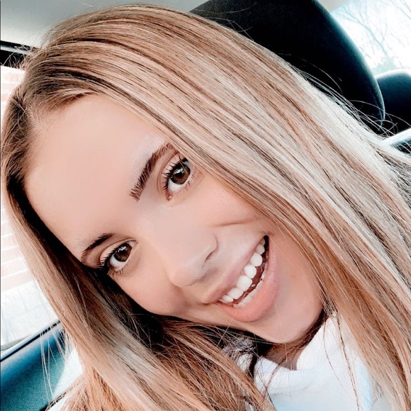 Meet your Posher, Calli - Picture 1 of 1